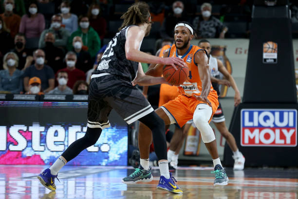 兹的勇猛表 兹的勇猛表