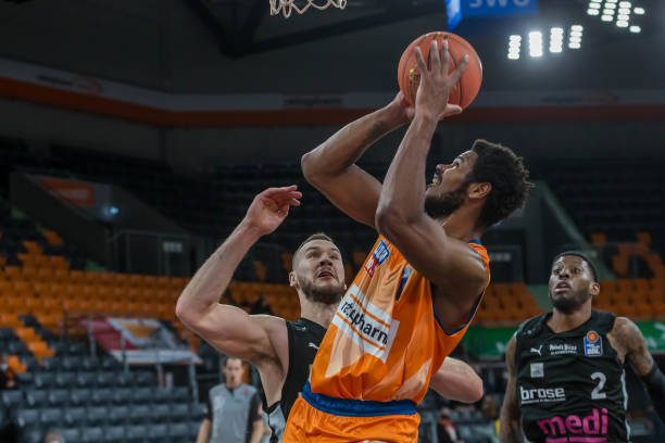 族再次有人 族再次有人